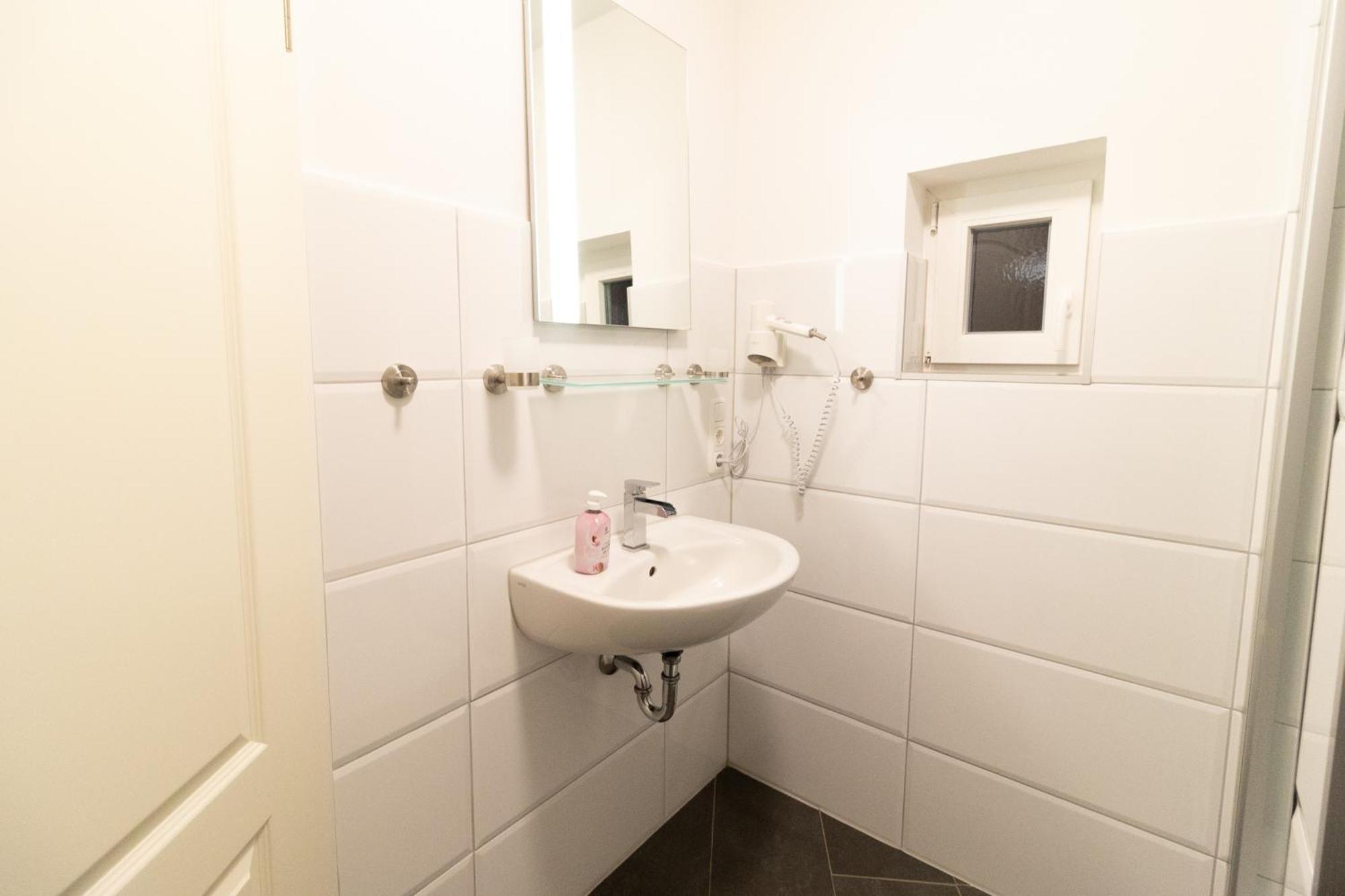 Gaestezimmer Am Alten Kaffee Hof Suderburg Eksteriør billede
